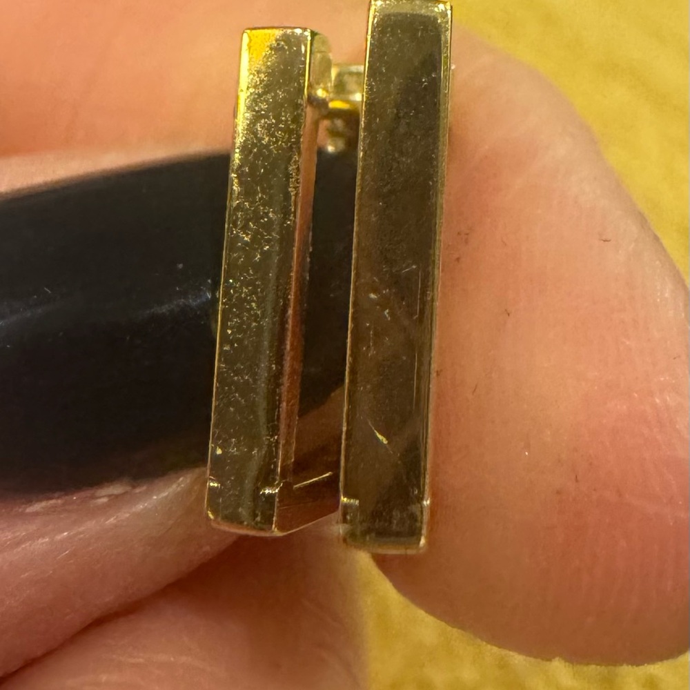 Three Stories Diamond 14k Yellow Gold Hoop Huggy Earrings
Current Retail $2780 - Picture 7 of 7